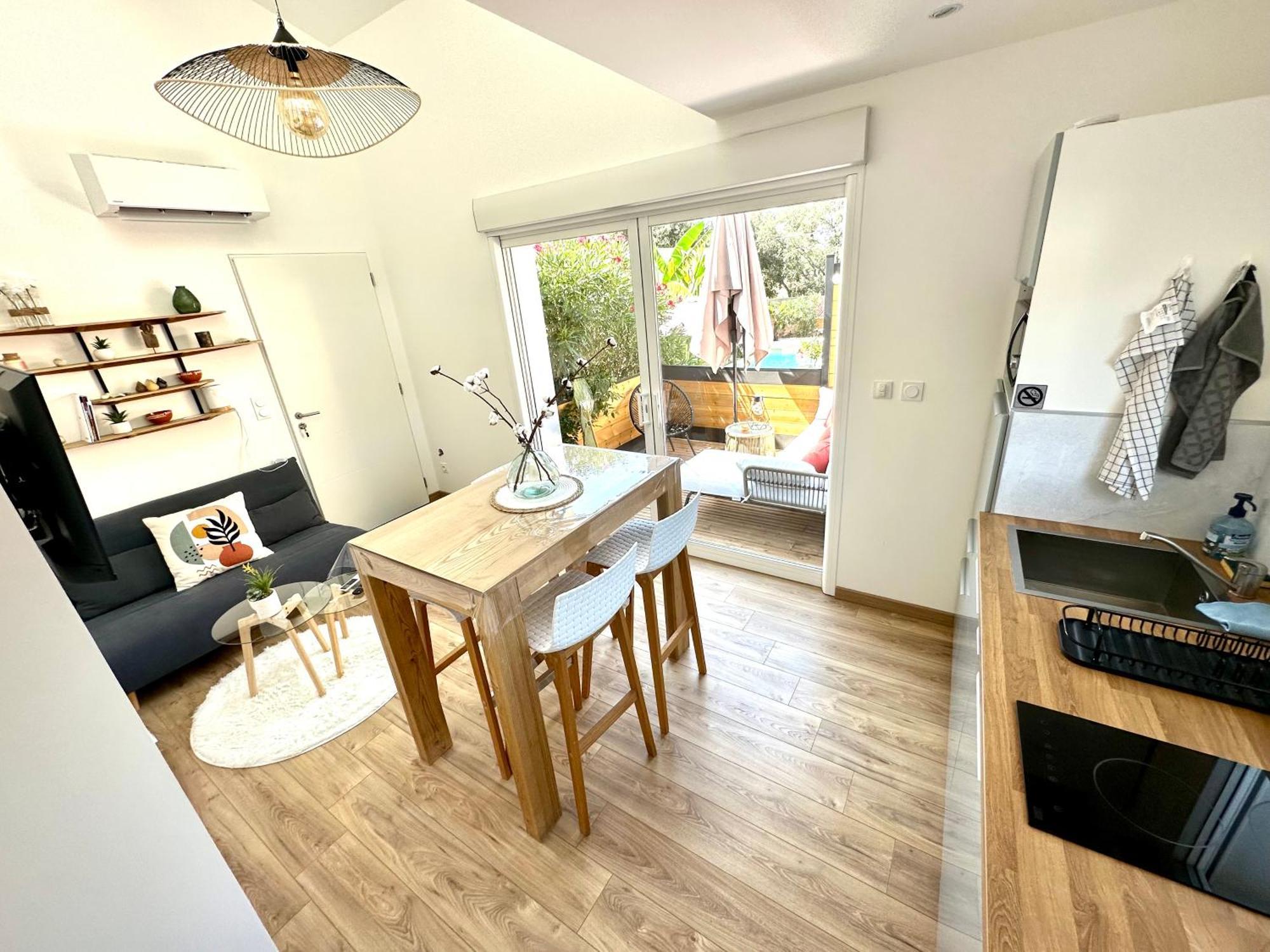 Le Pouticaire Apartman Salinelles Kültér fotó